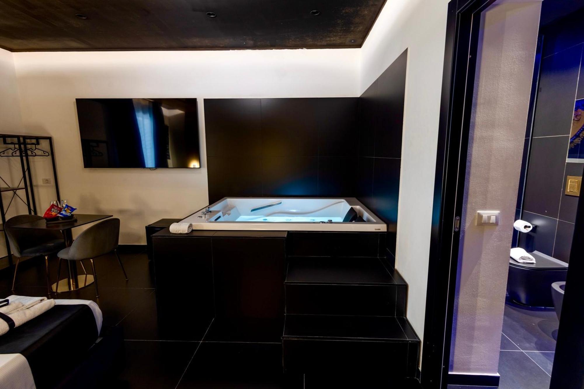 Maximum Hub Suite&Spa Palermo Exterior photo